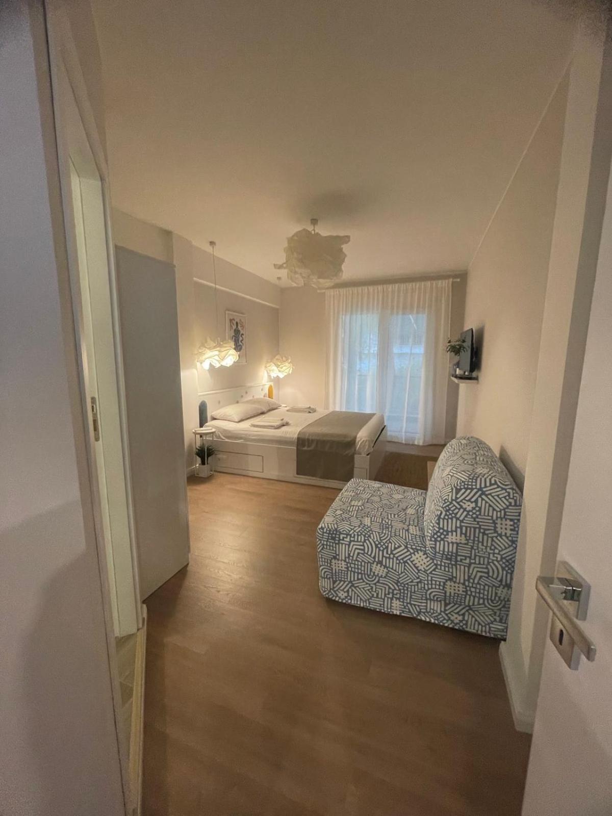 Sea Esta Apartment Néa Péramos Extérieur photo